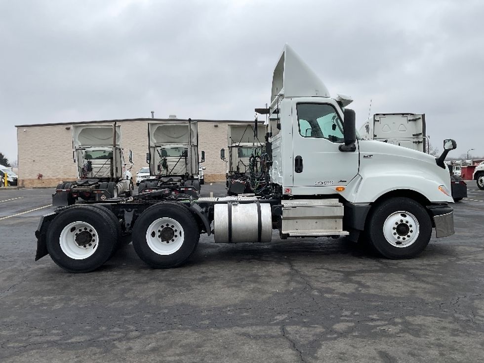 Day Cab Tractor-Heavy Duty Tractors-International-2019-LT625-Gahanna-OH-478,649\n\t\tmiles-$ 23,250 - Image 8