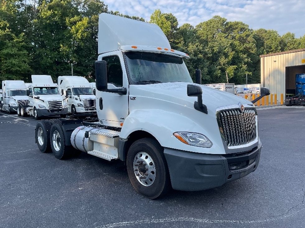 Day Cab Tractor-Heavy Duty Tractors-International-2019-LT625-Gainesville-GA-250,524\n\t\tmiles-$ 36,000 - Image 1