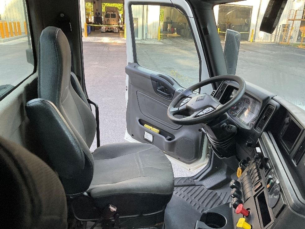 Day Cab Tractor-Heavy Duty Tractors-International-2019-LT625-Gainesville-GA-250,524\n\t\tmiles-$ 36,000 - Image 13