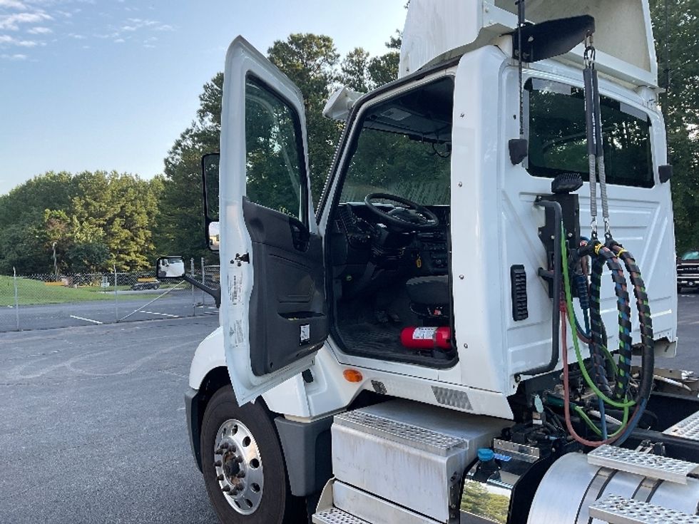 Day Cab Tractor-Heavy Duty Tractors-International-2019-LT625-Gainesville-GA-250,524\n\t\tmiles-$ 36,000 - Image 9