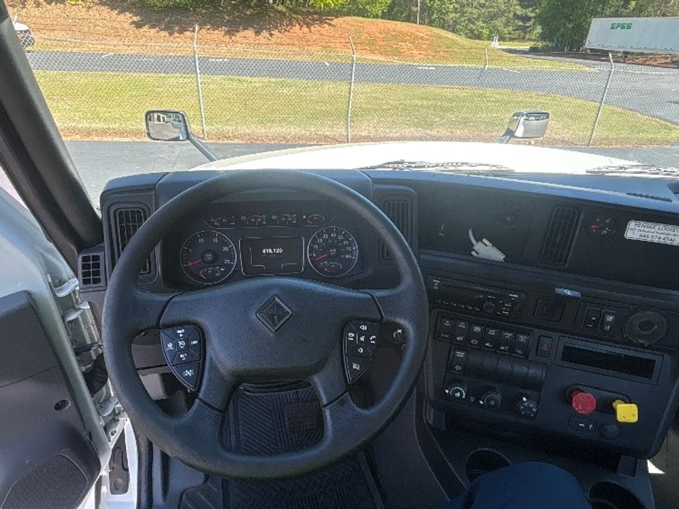Day Cab Tractor-Heavy Duty Tractors-International-2019-LT625-Gainesville-GA-418,118\n\t\tmiles-$ 25,500 - Image 11