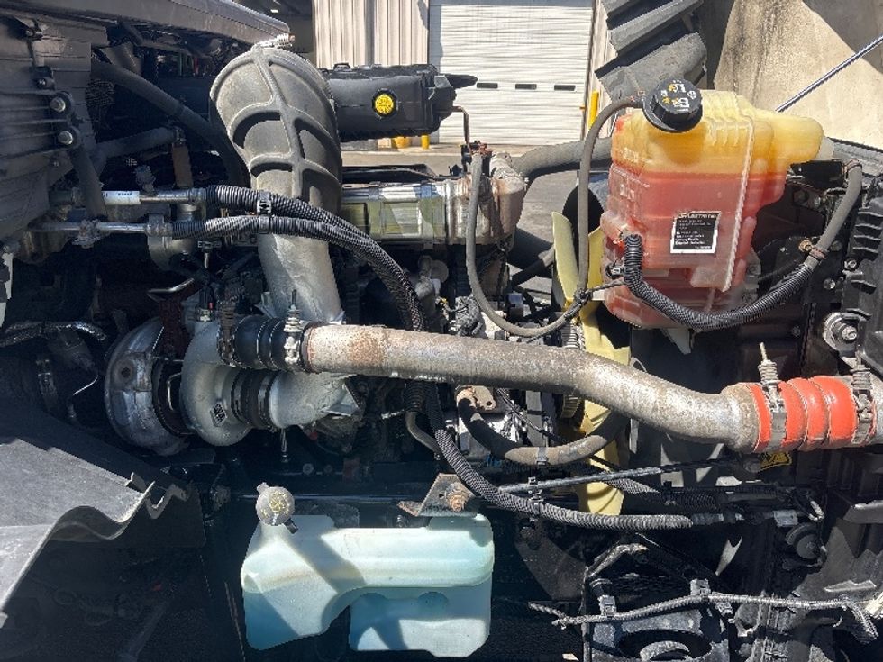 Day Cab Tractor-Heavy Duty Tractors-International-2019-LT625-Gainesville-GA-418,118\n\t\tmiles-$ 25,500 - Image 14