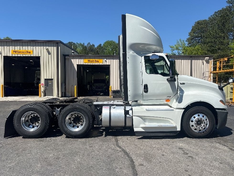 Day Cab Tractor-Heavy Duty Tractors-International-2019-LT625-Gainesville-GA-418,118\n\t\tmiles-$ 25,500 - Image 8