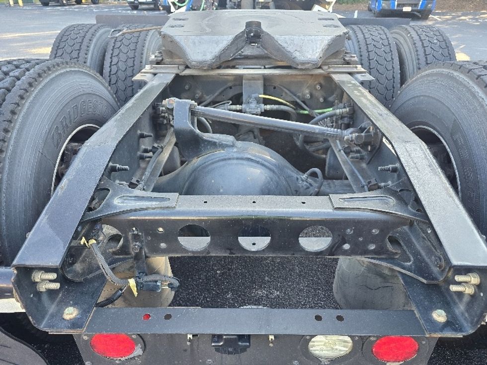 Day Cab Tractor-Heavy Duty Tractors-International-2019-LT625-Gainesville-GA-478,882\n\t\tmiles-$ 23,250 - Image 6