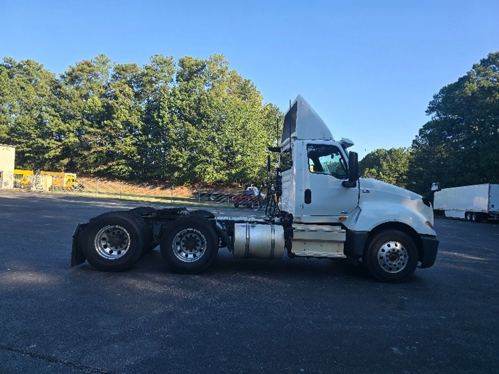 Day Cab Tractor-Heavy Duty Tractors-International-2019-LT625-Gainesville-GA-478,882\n\t\tmiles-$ 23,250 - Image 8