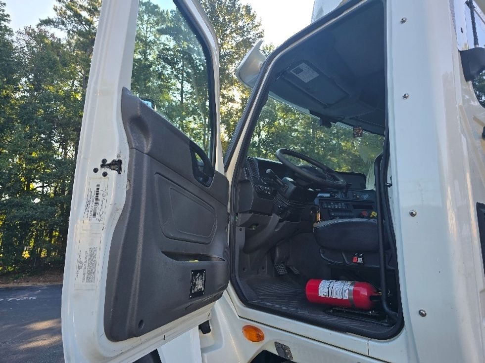 Day Cab Tractor-Heavy Duty Tractors-International-2019-LT625-Gainesville-GA-478,882\n\t\tmiles-$ 23,250 - Image 9