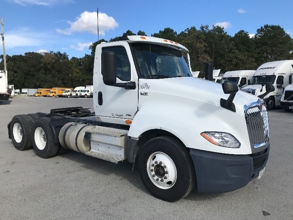 Day Cab Tractor-Heavy Duty Tractors-International-2019-LT625-Garden City-GA-176,573\n\t\tmiles-$ 30,250 - Image 1