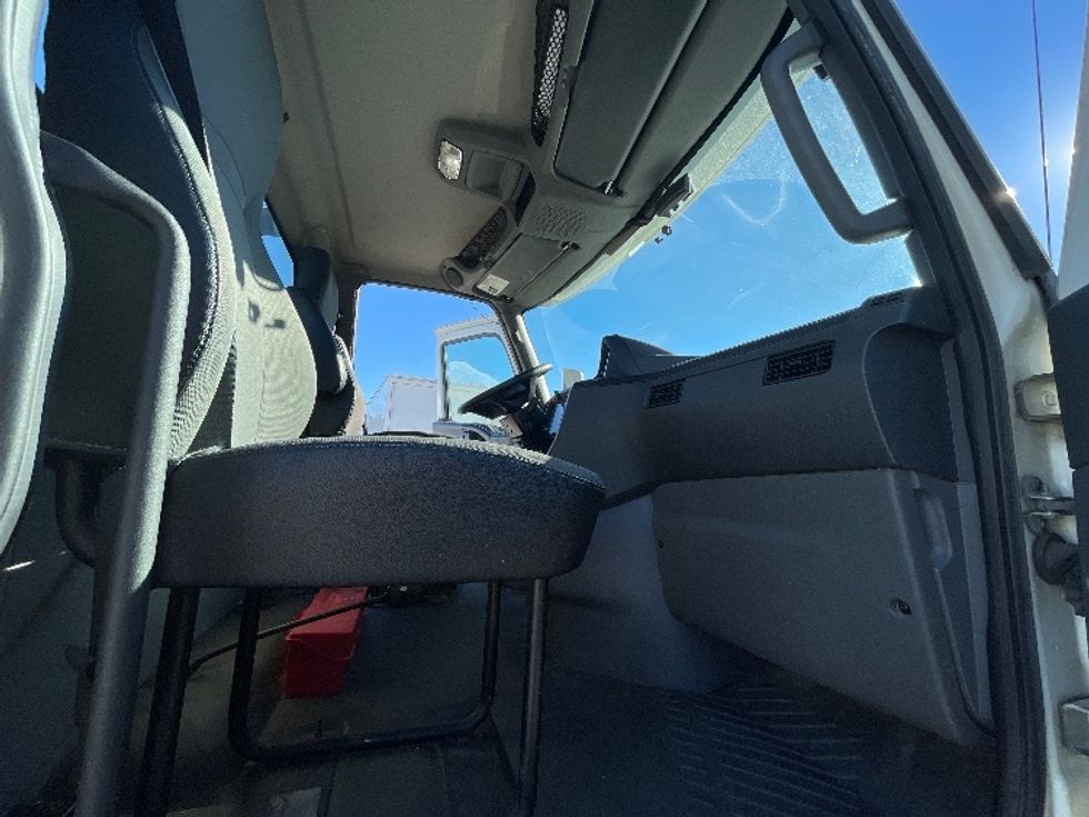 Day Cab Tractor-Heavy Duty Tractors-International-2019-LT625-Garden City-GA-176,573\n\t\tmiles-$ 30,250 - Image 12