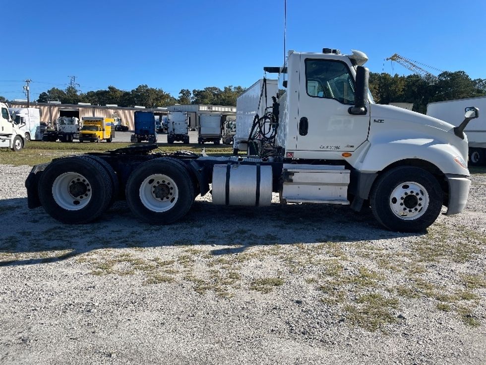 Day Cab Tractor-Heavy Duty Tractors-International-2019-LT625-Garden City-GA-176,573\n\t\tmiles-$ 30,250 - Image 8