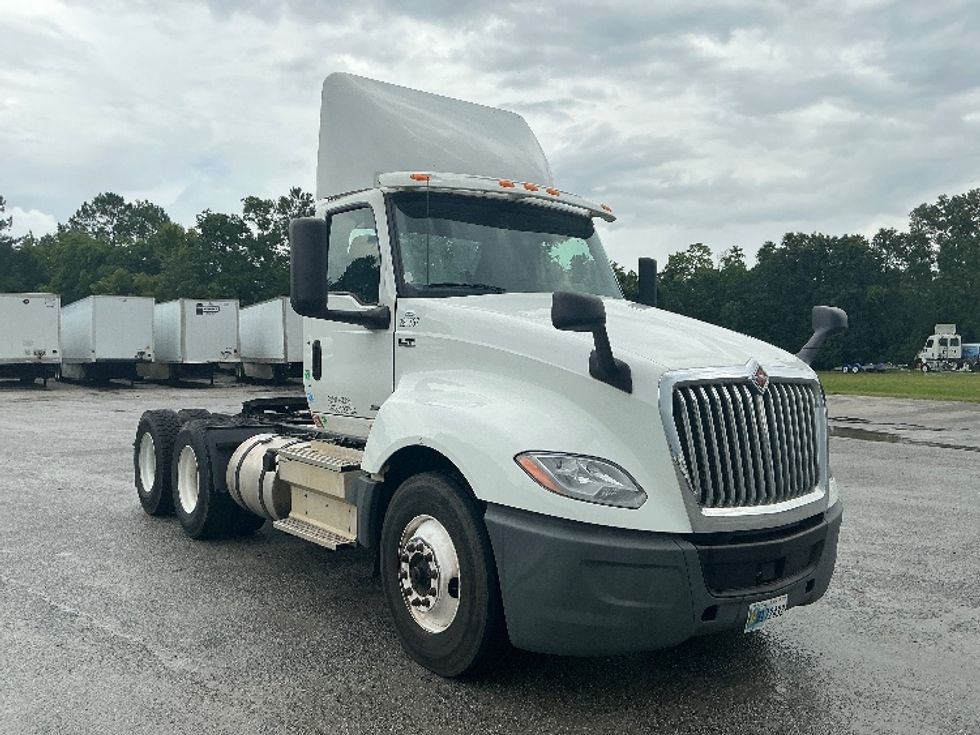 Day Cab Tractor-Heavy Duty Tractors-International-2019-LT625-Garden City-GA-233,941\n\t\tmiles-$ 27,250 - Image 1