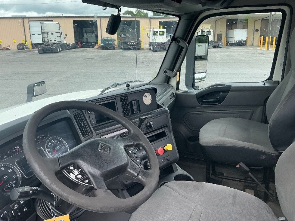Day Cab Tractor-Heavy Duty Tractors-International-2019-LT625-Garden City-GA-233,941\n\t\tmiles-$ 27,250 - Image 10