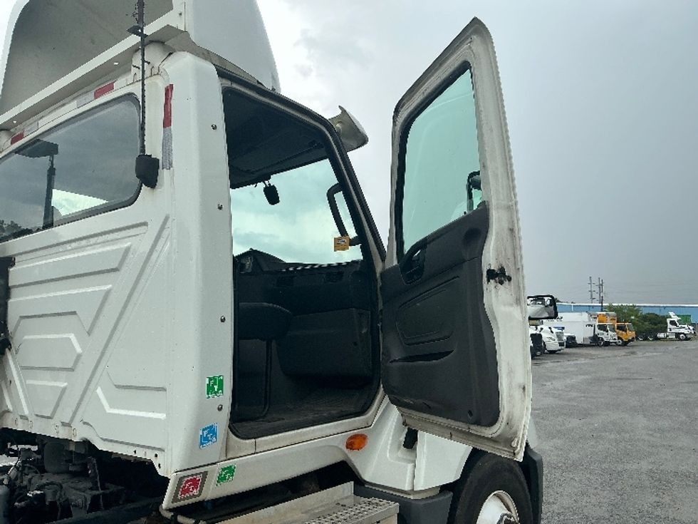 Day Cab Tractor-Heavy Duty Tractors-International-2019-LT625-Garden City-GA-233,941\n\t\tmiles-$ 27,250 - Image 12