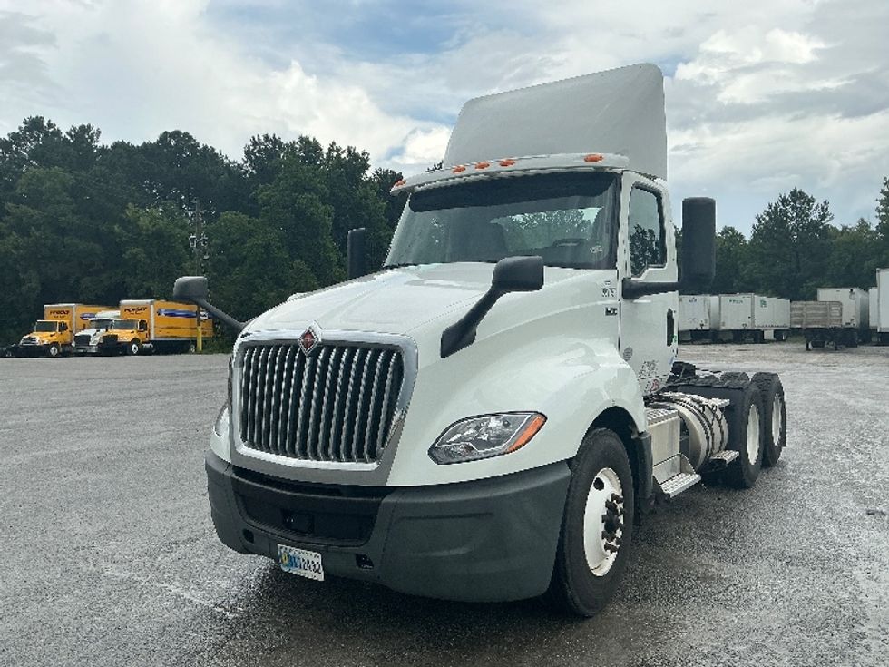 Day Cab Tractor-Heavy Duty Tractors-International-2019-LT625-Garden City-GA-233,941\n\t\tmiles-$ 27,250 - Image 3