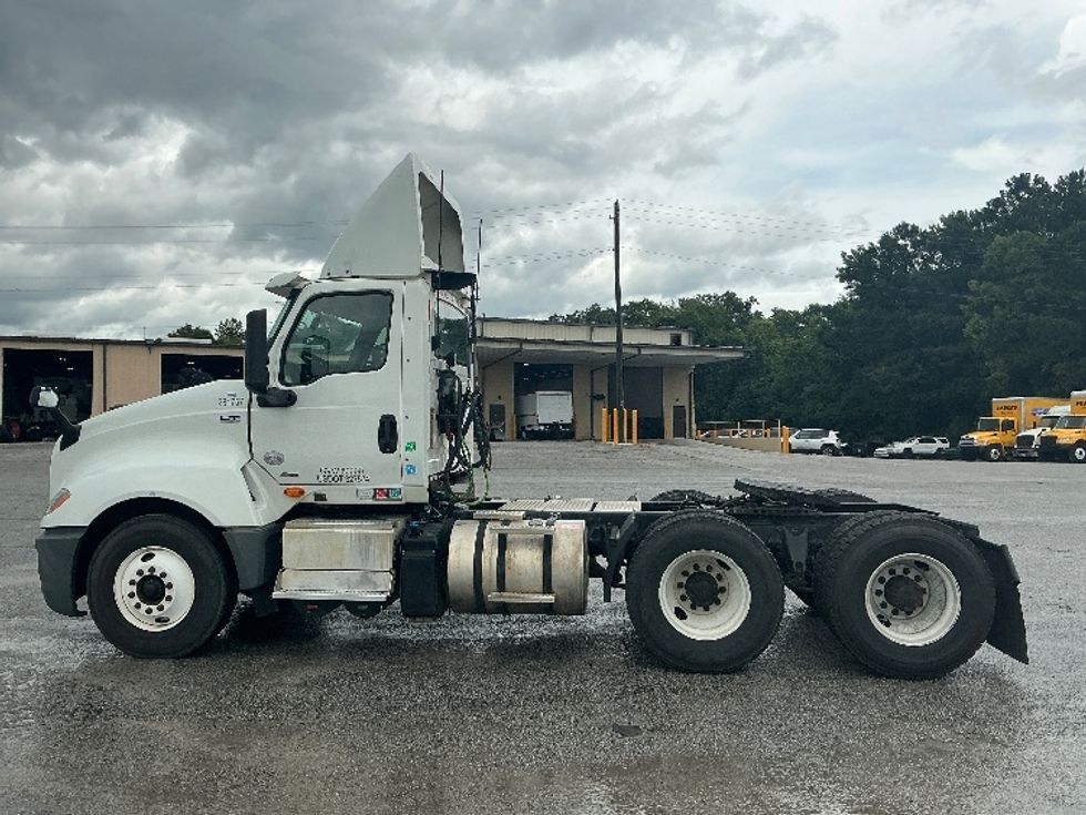 Day Cab Tractor-Heavy Duty Tractors-International-2019-LT625-Garden City-GA-233,941\n\t\tmiles-$ 27,250 - Image 4