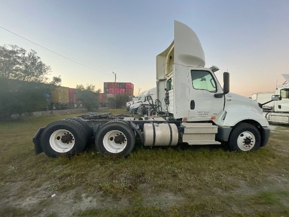 Day Cab Tractor-Heavy Duty Tractors-International-2019-LT625-Garden City-GA-272,558\n\t\tmiles-$ 30,250 - Image 8