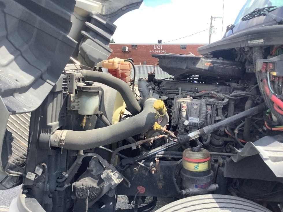 Day Cab Tractor-Heavy Duty Tractors-International-2019-LT625-Goldsboro-NC-368,909\n\t\tmiles-$ 27,750 - Image 16