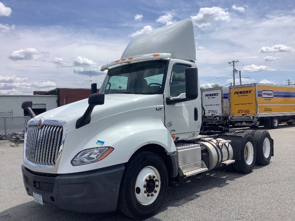 Day Cab Tractor-Heavy Duty Tractors-International-2019-LT625-Goldsboro-NC-368,909\n\t\tmiles-$ 27,750 - Image 3