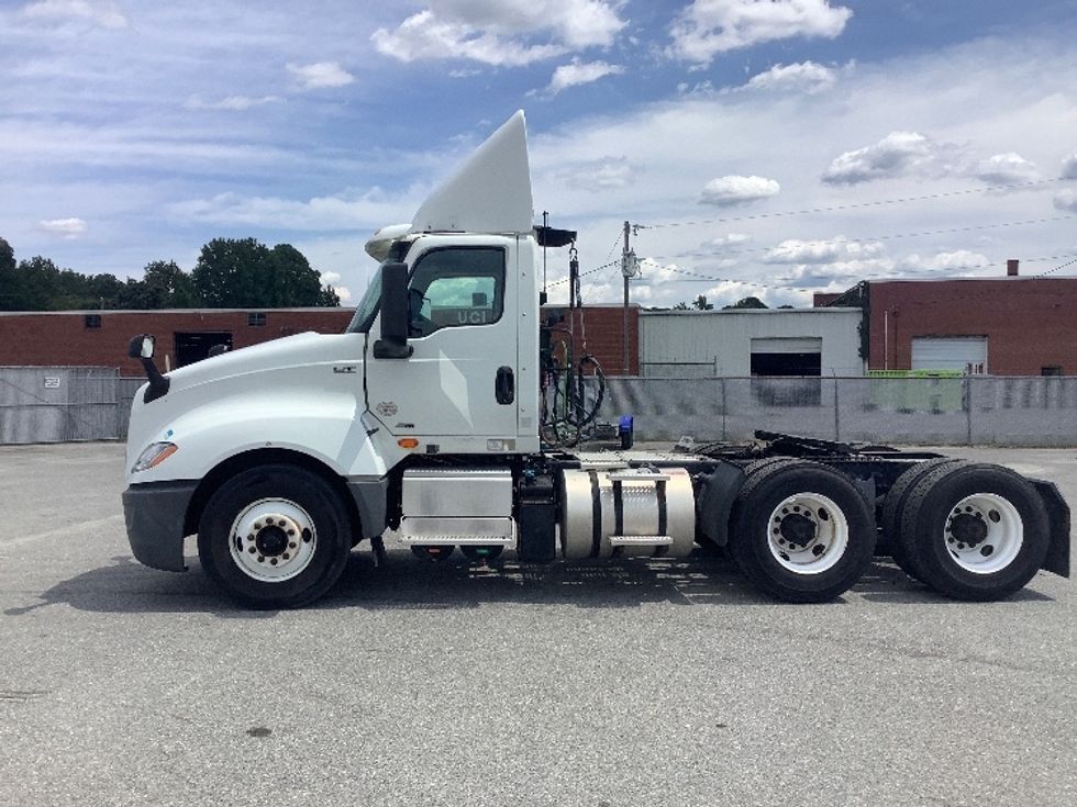 Day Cab Tractor-Heavy Duty Tractors-International-2019-LT625-Goldsboro-NC-368,909\n\t\tmiles-$ 27,750 - Image 4