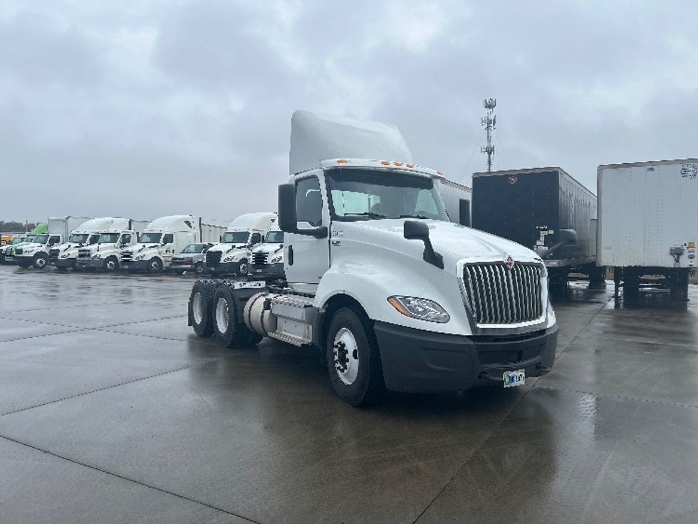 Day Cab Tractor-Heavy Duty Tractors-International-2019-LT625-Goshen-IN-171,476\n\t\tmiles-$ 24,500 - Image 1