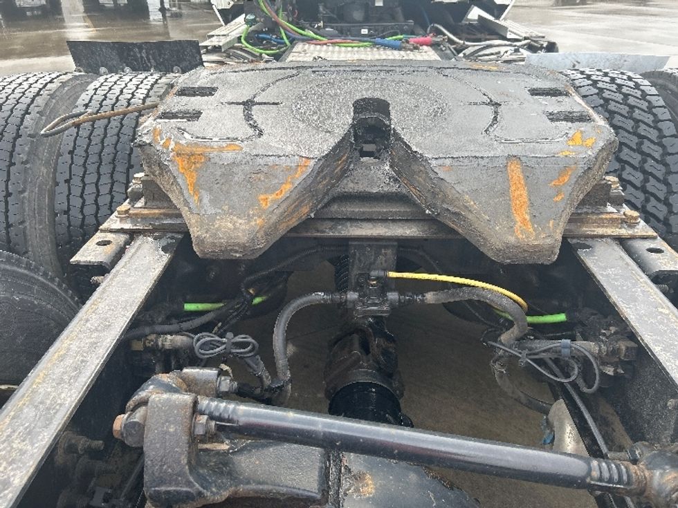 Day Cab Tractor-Heavy Duty Tractors-International-2019-LT625-Goshen-IN-171,476\n\t\tmiles-$ 24,500 - Image 6