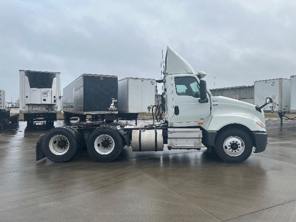 Day Cab Tractor-Heavy Duty Tractors-International-2019-LT625-Goshen-IN-171,476\n\t\tmiles-$ 24,500 - Image 8