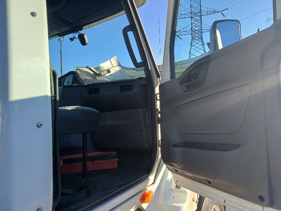 Day Cab Tractor-Heavy Duty Tractors-International-2019-LT625-Greensboro-NC-348,114\n\t\tmiles-$ 27,750 - Image 12