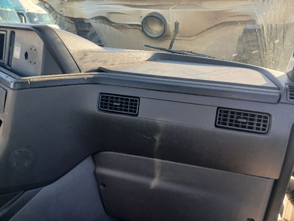 Day Cab Tractor-Heavy Duty Tractors-International-2019-LT625-Greensboro-NC-348,114\n\t\tmiles-$ 27,750 - Image 13