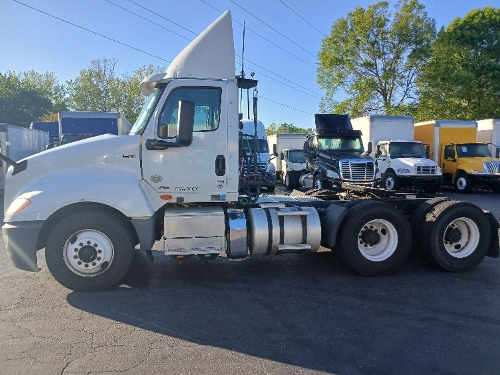 Day Cab Tractor-Heavy Duty Tractors-International-2019-LT625-Greensboro-NC-348,114\n\t\tmiles-$ 27,750 - Image 4