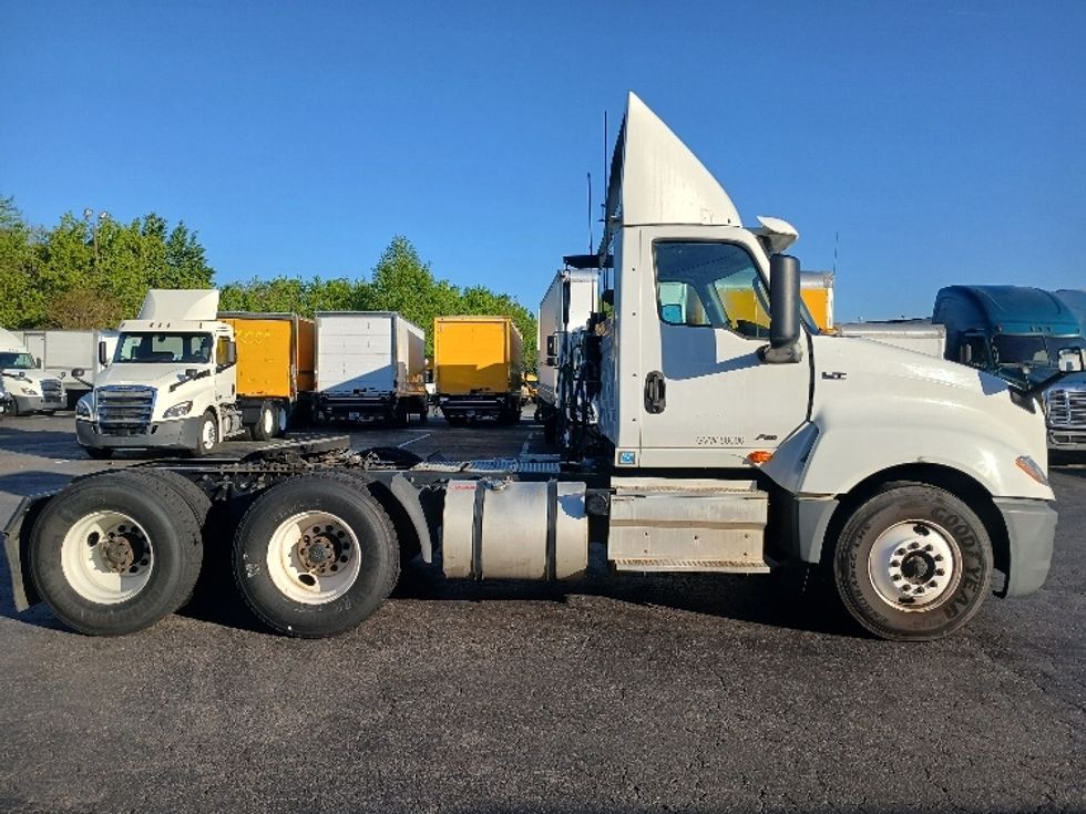 Day Cab Tractor-Heavy Duty Tractors-International-2019-LT625-Greensboro-NC-348,114\n\t\tmiles-$ 27,750 - Image 8