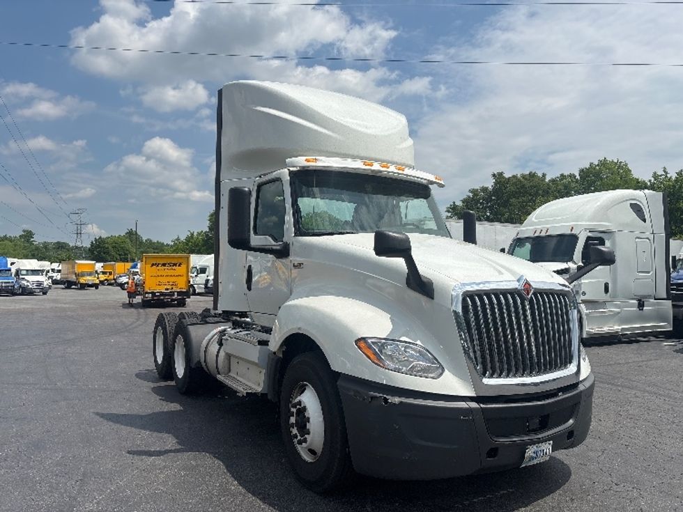 Day Cab Tractor-Heavy Duty Tractors-International-2019-LT625-Greensboro-NC-577,282\n\t\tmiles-$ 22,750 - Image 1