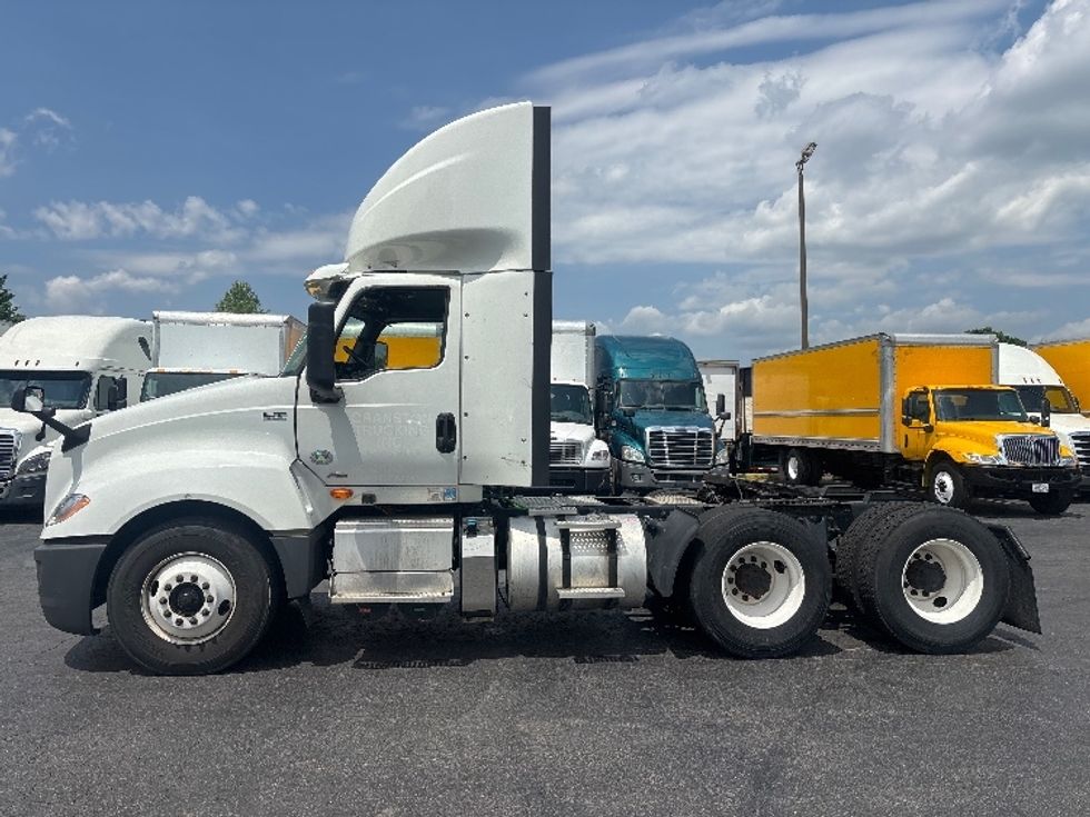 Day Cab Tractor-Heavy Duty Tractors-International-2019-LT625-Greensboro-NC-577,282\n\t\tmiles-$ 22,750 - Image 4