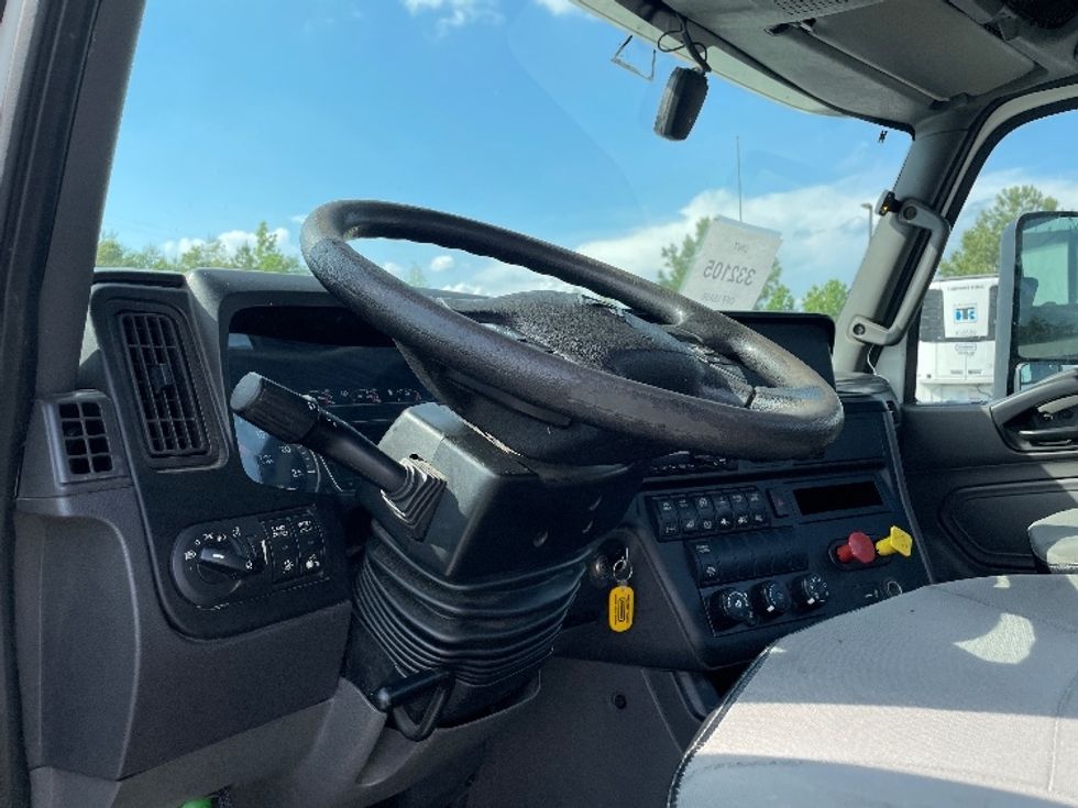 Day Cab Tractor-Heavy Duty Tractors-International-2019-LT625-Greenville-SC-150,555\n\t\tmiles-$ 31,250 - Image 10