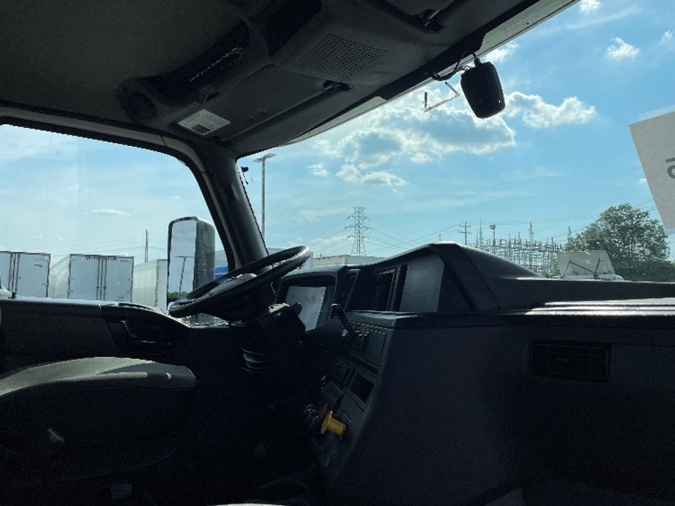 Day Cab Tractor-Heavy Duty Tractors-International-2019-LT625-Greenville-SC-150,555\n\t\tmiles-$ 31,250 - Image 14