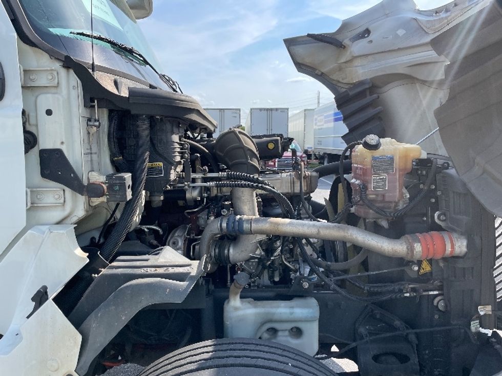 Day Cab Tractor-Heavy Duty Tractors-International-2019-LT625-Greenville-SC-150,555\n\t\tmiles-$ 31,250 - Image 15