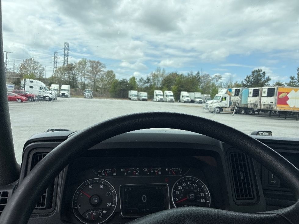 Day Cab Tractor-Heavy Duty Tractors-International-2019-LT625-Greenville-SC-373,159\n\t\tmiles-$ 25,250 - Image 11