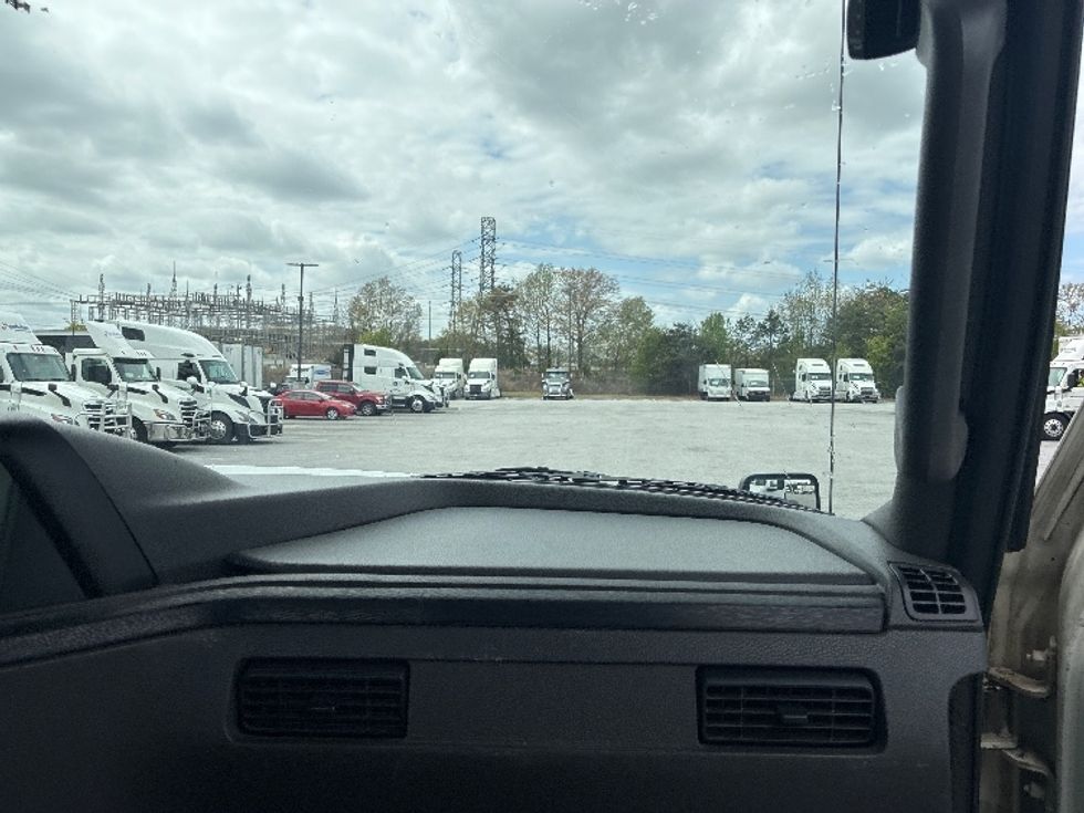 Day Cab Tractor-Heavy Duty Tractors-International-2019-LT625-Greenville-SC-373,159\n\t\tmiles-$ 25,250 - Image 13