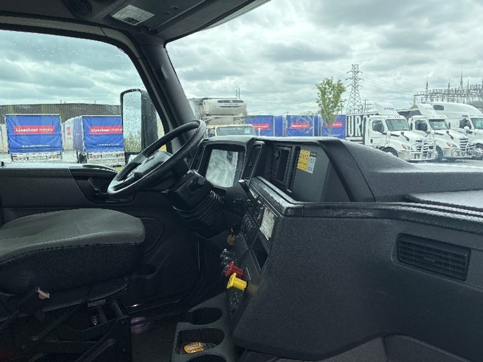 Day Cab Tractor-Heavy Duty Tractors-International-2019-LT625-Greenville-SC-373,159\n\t\tmiles-$ 25,250 - Image 14