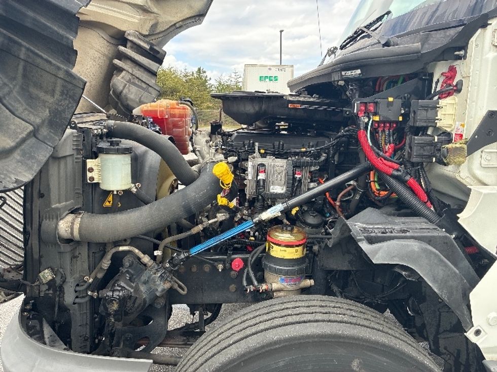 Day Cab Tractor-Heavy Duty Tractors-International-2019-LT625-Greenville-SC-373,159\n\t\tmiles-$ 25,250 - Image 16