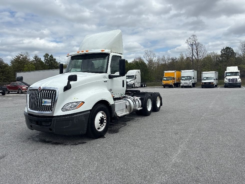 Day Cab Tractor-Heavy Duty Tractors-International-2019-LT625-Greenville-SC-373,159\n\t\tmiles-$ 25,250 - Image 3