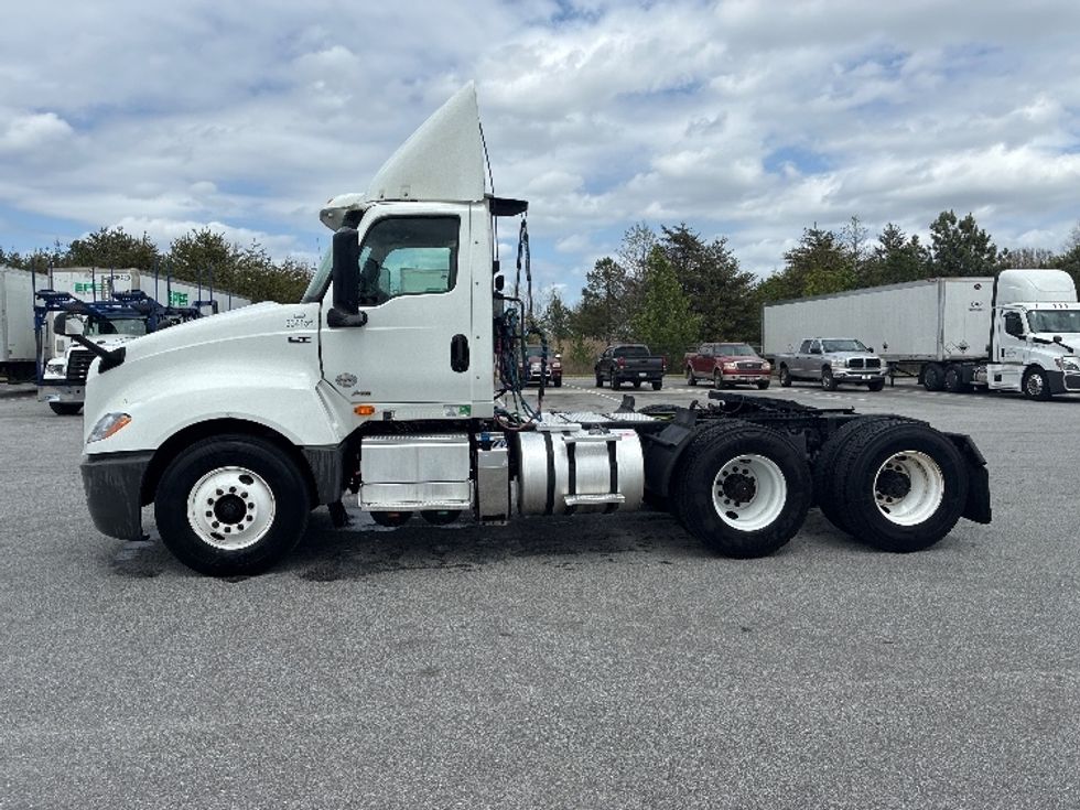 Day Cab Tractor-Heavy Duty Tractors-International-2019-LT625-Greenville-SC-373,159\n\t\tmiles-$ 25,250 - Image 4