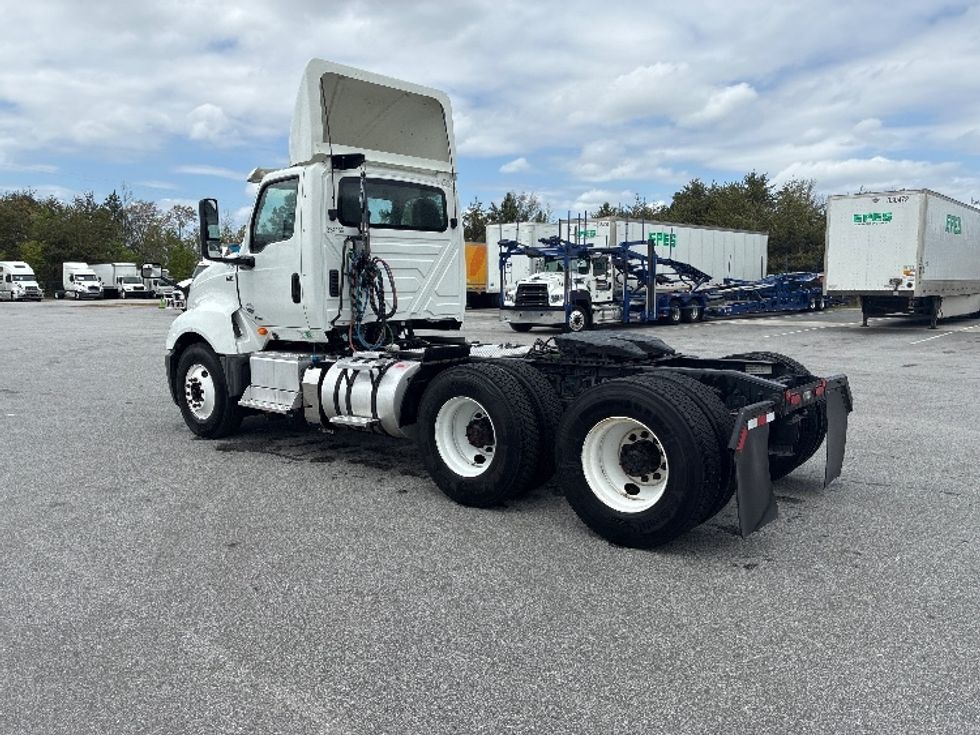 Day Cab Tractor-Heavy Duty Tractors-International-2019-LT625-Greenville-SC-373,159\n\t\tmiles-$ 25,250 - Image 5
