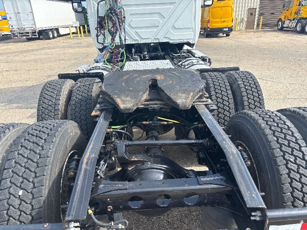Day Cab Tractor-Heavy Duty Tractors-International-2019-LT625-Hammond-LA-265,285\n\t\tmiles-$ 34,000 - Image 6