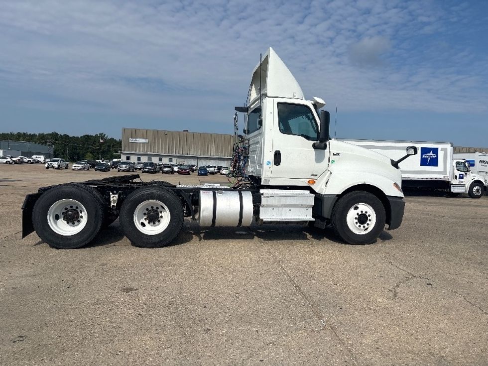 Day Cab Tractor-Heavy Duty Tractors-International-2019-LT625-Hammond-LA-265,285\n\t\tmiles-$ 34,000 - Image 8