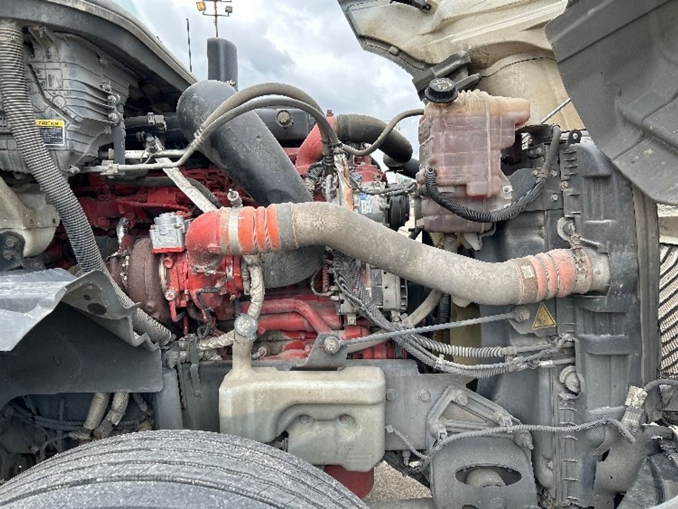 Day Cab Tractor-Heavy Duty Tractors-International-2019-LT625-Hammond-LA-293,113\n\t\tmiles-$ 52,250 - Image 14