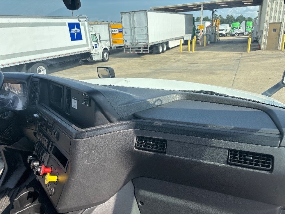 Day Cab Tractor-Heavy Duty Tractors-International-2019-LT625-Hammond-LA-346,614\n\t\tmiles-$ 29,750 - Image 13