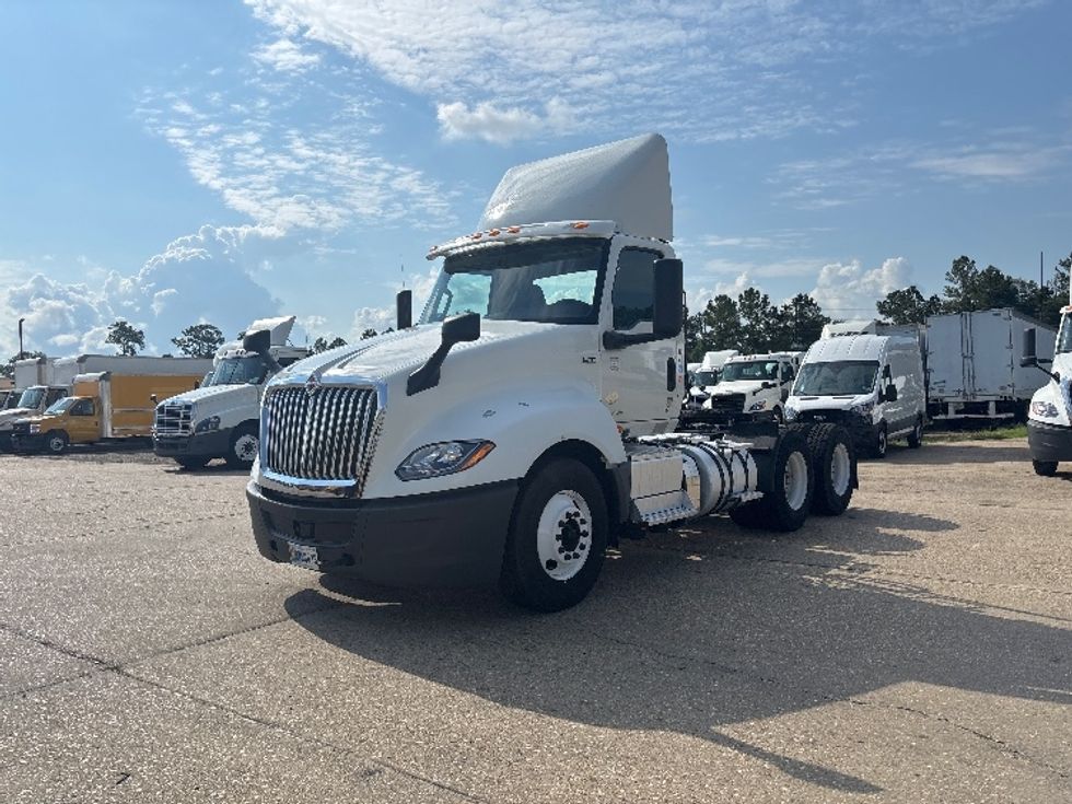 Day Cab Tractor-Heavy Duty Tractors-International-2019-LT625-Hammond-LA-346,614\n\t\tmiles-$ 29,750 - Image 3