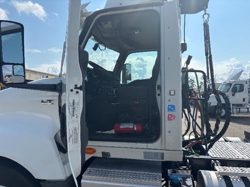 Day Cab Tractor-Heavy Duty Tractors-International-2019-LT625-Hammond-LA-346,614\n\t\tmiles-$ 29,750 - Image 9
