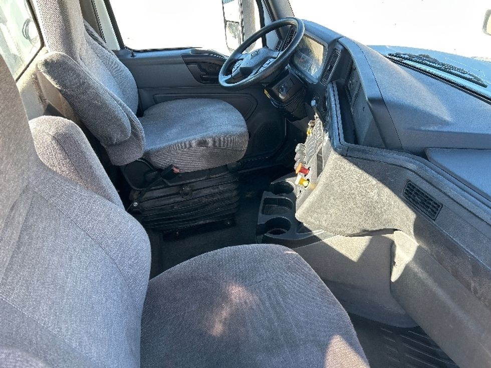 Day Cab Tractor-Heavy Duty Tractors-International-2019-LT625-Hammond-LA-414,006\n\t\tmiles-$ 44,500 - Image 14