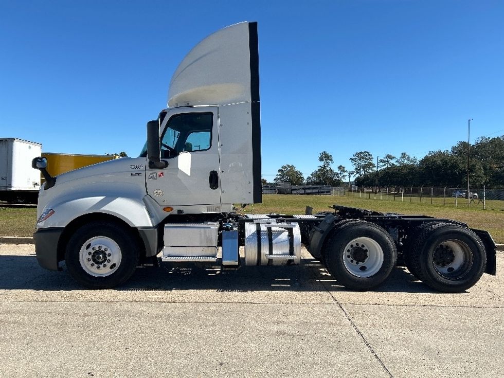 Day Cab Tractor-Heavy Duty Tractors-International-2019-LT625-Hammond-LA-414,006\n\t\tmiles-$ 44,500 - Image 4