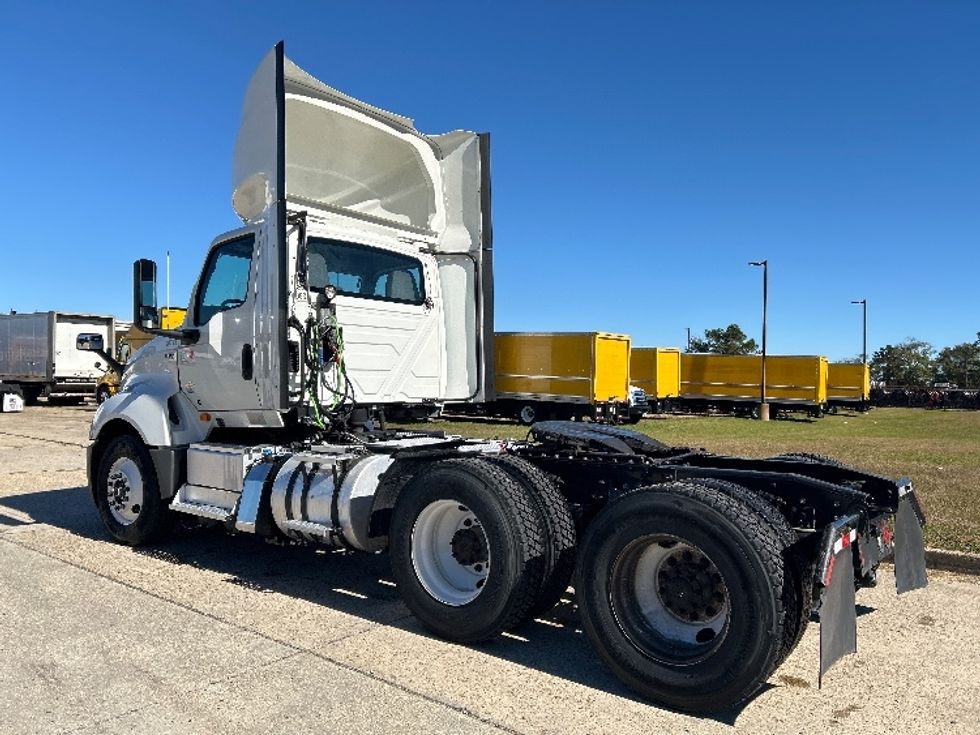 Day Cab Tractor-Heavy Duty Tractors-International-2019-LT625-Hammond-LA-414,006\n\t\tmiles-$ 44,500 - Image 5